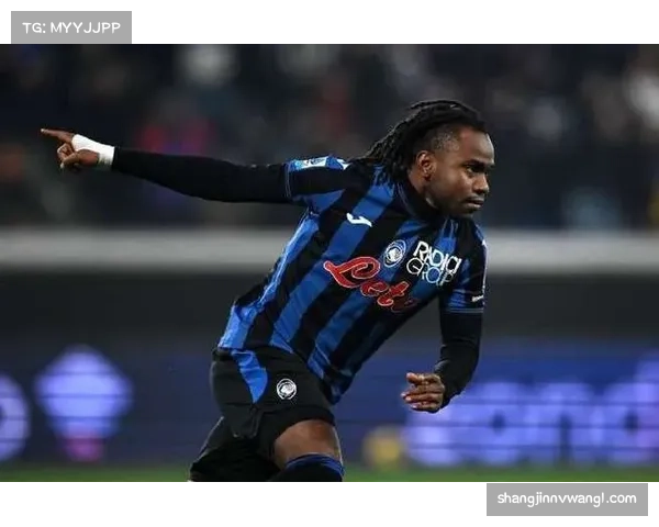 特写瞬间:绝杀被VAR判定无效后,亚特兰大前锋卢克曼掩面坐地